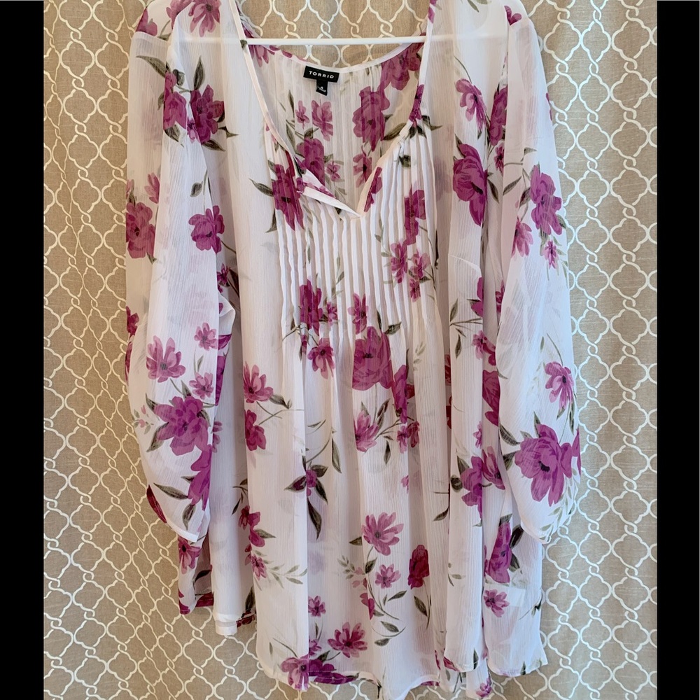 Torrid White and Purple Floral Top x4